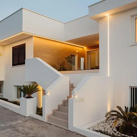 Ar Palace - Palermo Hotel apartamentowy 4*